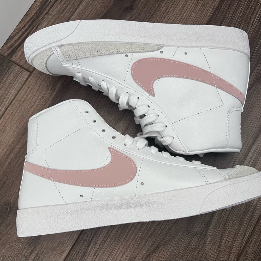 Nike Blazer Mid 77